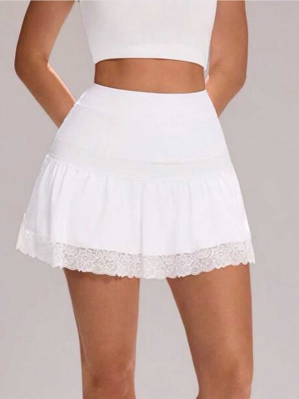 NWOT White Lace Trim High-Waist Athletic Skirt